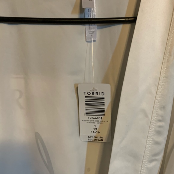 Bride Robe - Picture 4 of 4